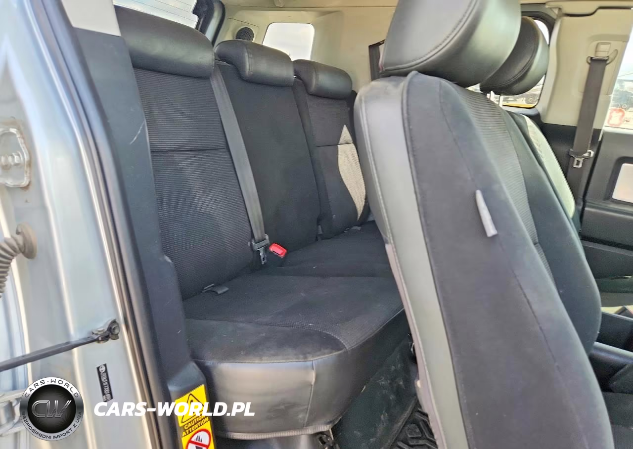 2007 Toyota Fj Cruiser Base VIN:JTEBU11F770014991 - 11
