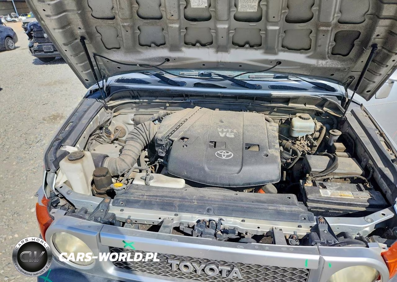 2007 Toyota Fj Cruiser Base VIN:JTEBU11F770014991 - 12
