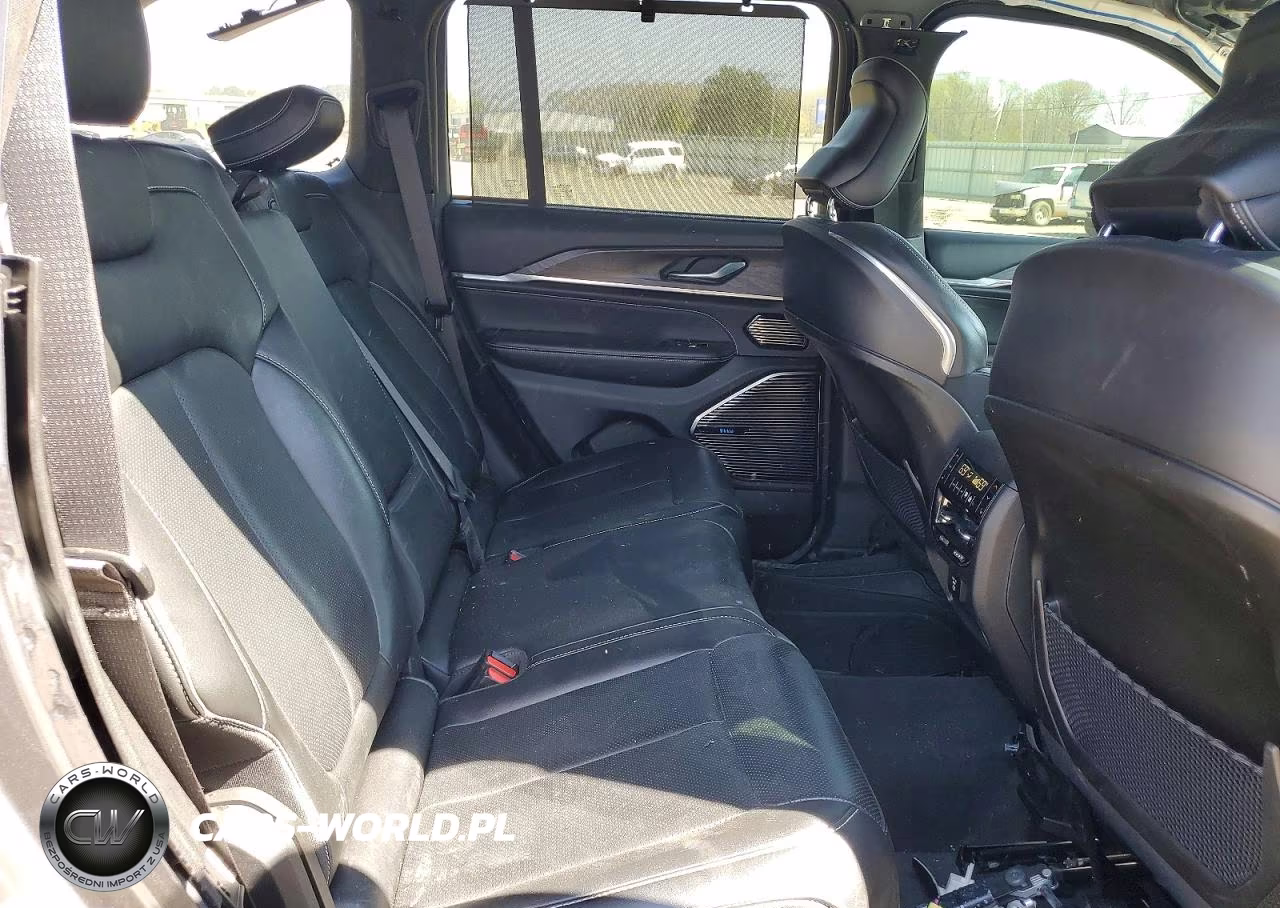 2022 Jeep Grand Cherokee Overland VIN:1C4RJHDG7N8594797 - 11