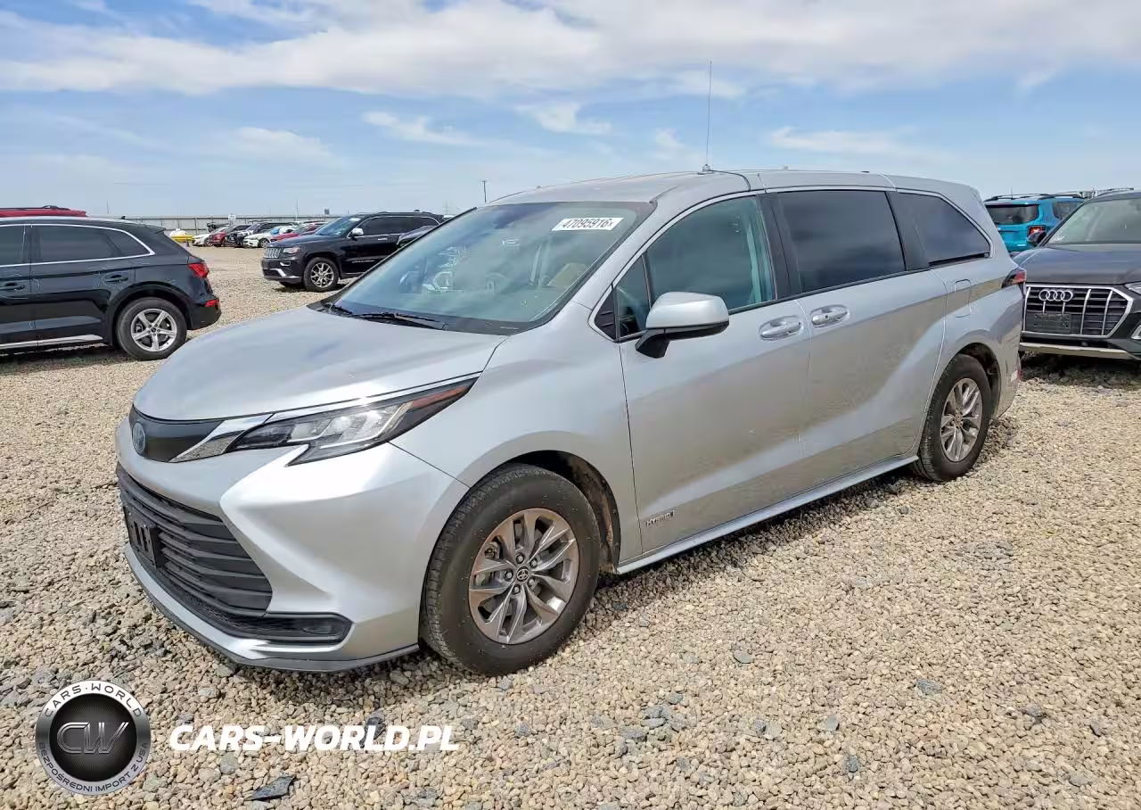 2021 Toyota Sienna Le 8-Passenger