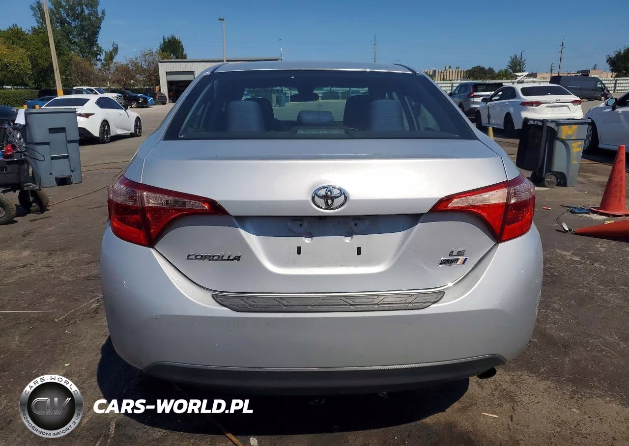 2017 Toyota Corolla Le VIN:5YFBURHE5HP730652 - 6