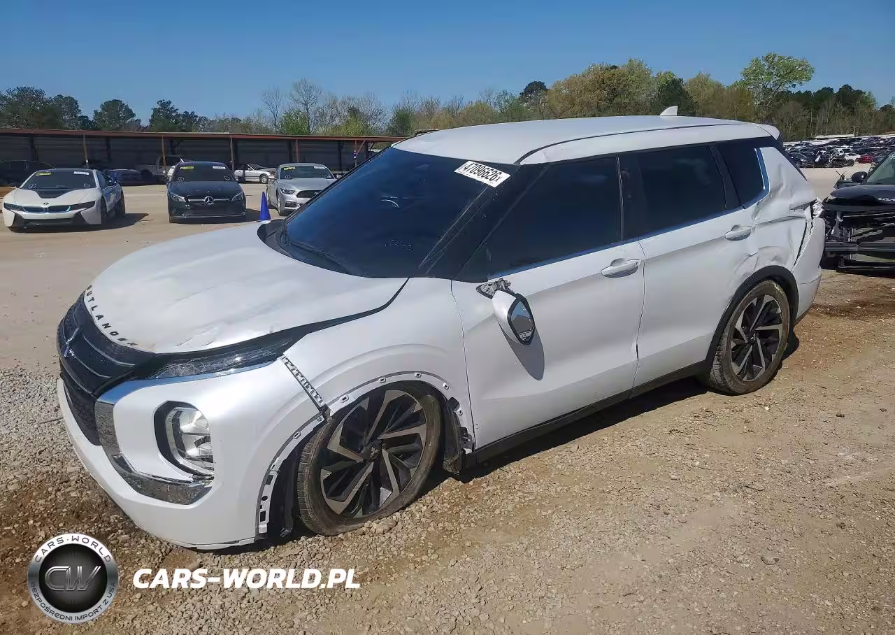 2023 Mitsubishi Outlander Es