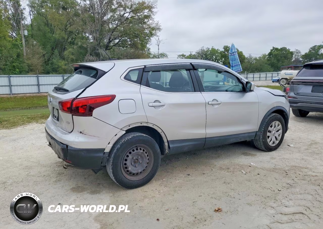 2019 Nissan Rogue Sport S VIN:JN1BJ1CR3KW628658 - 3