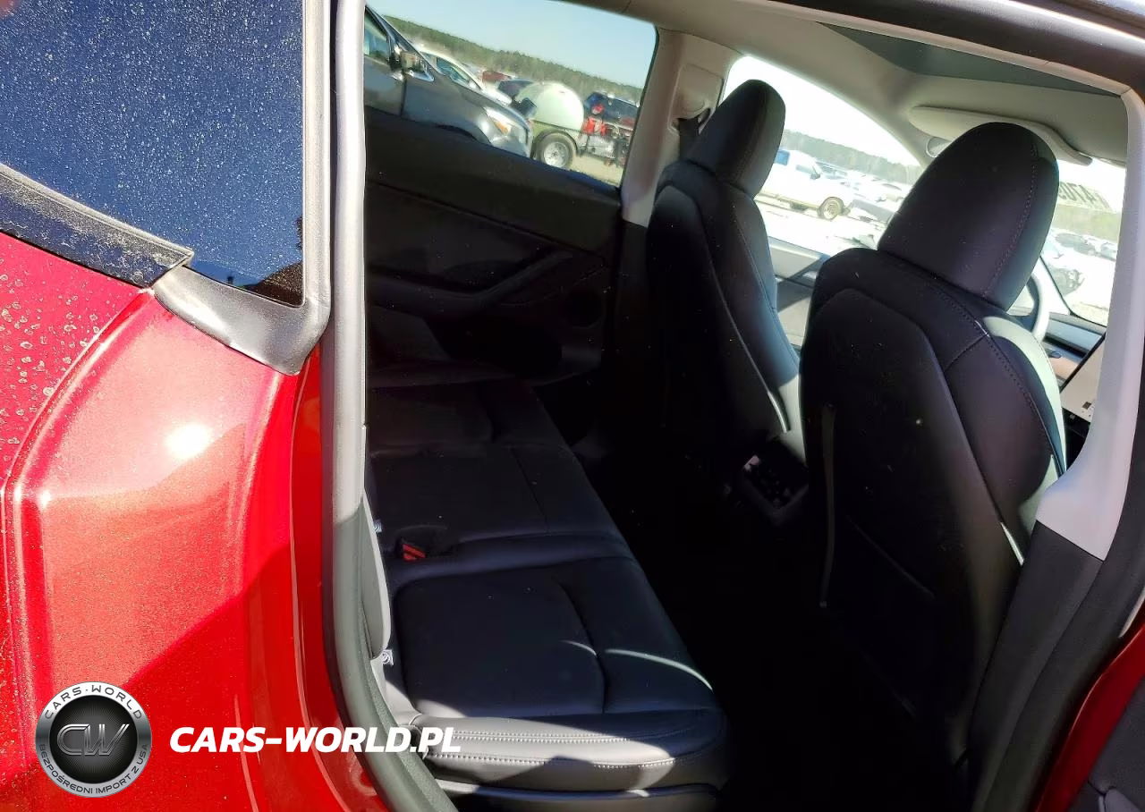 2025 Tesla Model Y VIN:7SAYGAEE2SF310246 - 10