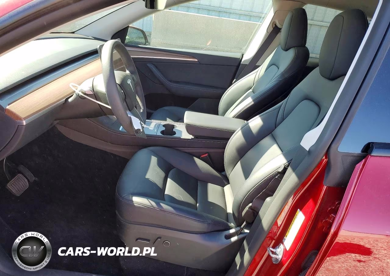 2025 Tesla Model Y VIN:7SAYGAEE2SF310246 - 7