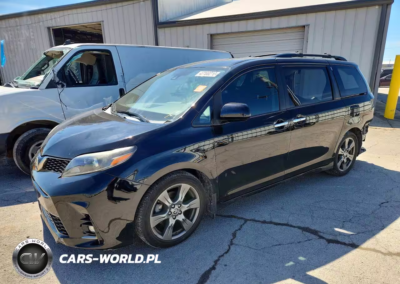 2020 Toyota Sienna Se 8-Passenger