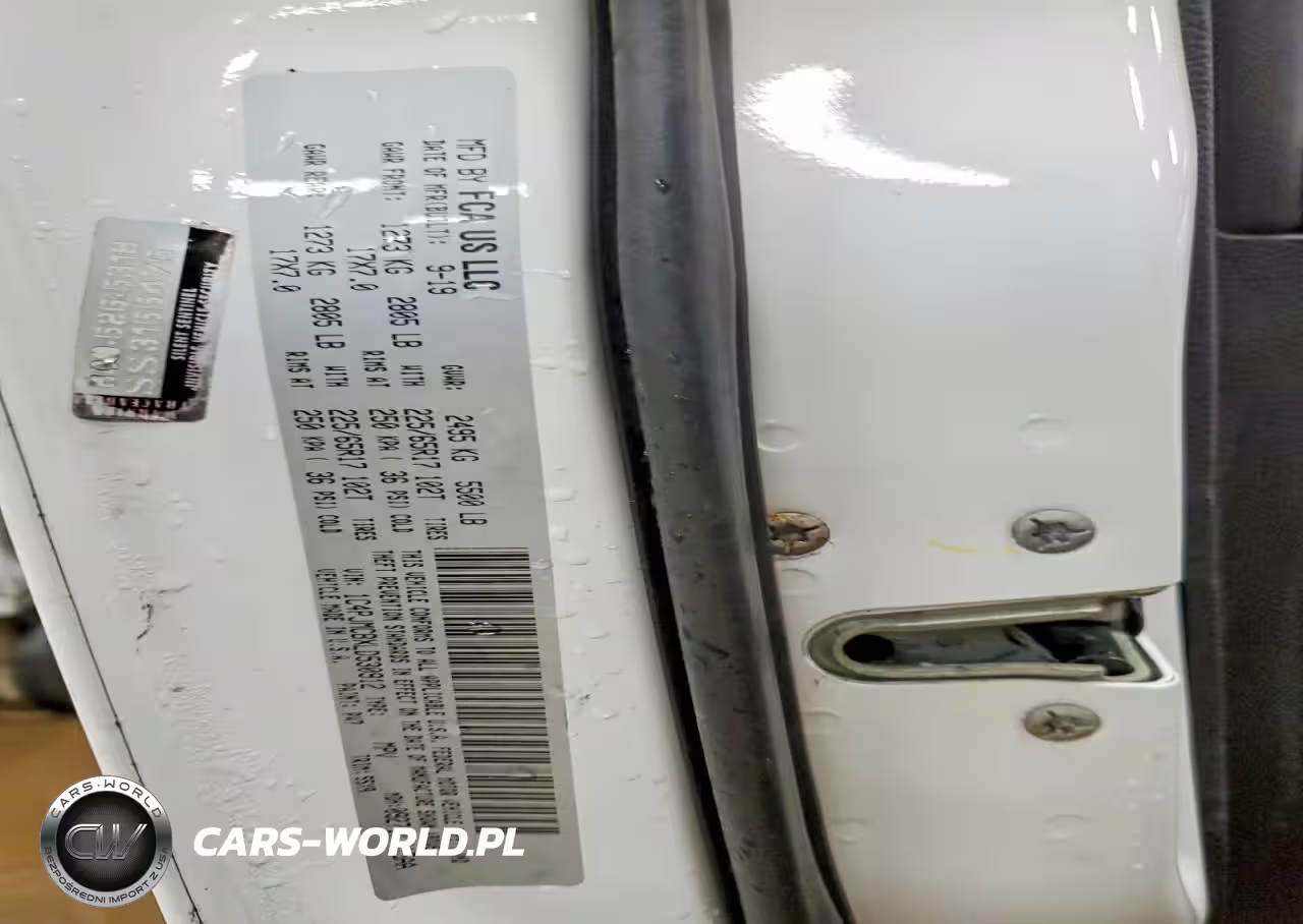 2020 Jeep Cherokee Latitude VIN:1C4PJMCBXLD530912 - 13