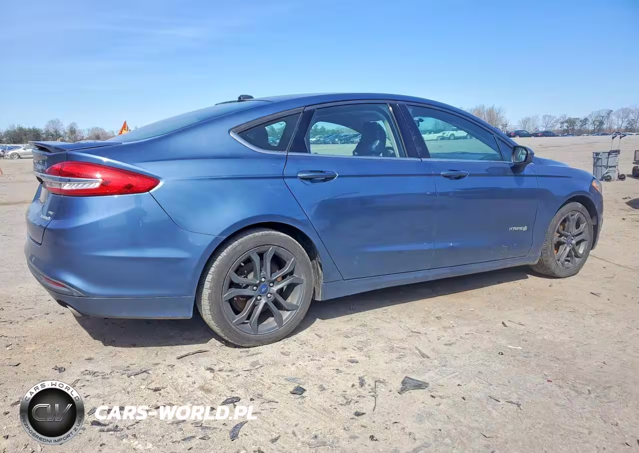 2018 Ford Fusion Se Hybrid VIN:3FA6P0LU2JR137842 - 3