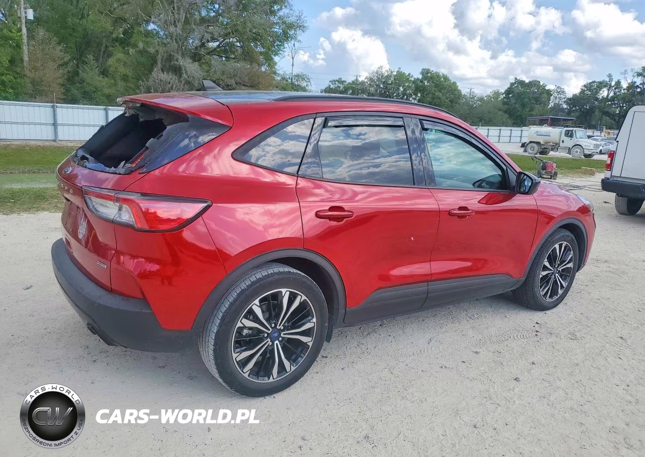 2021 Ford Escape Se VIN:1FMCU0BZ1MUA18062 - 3