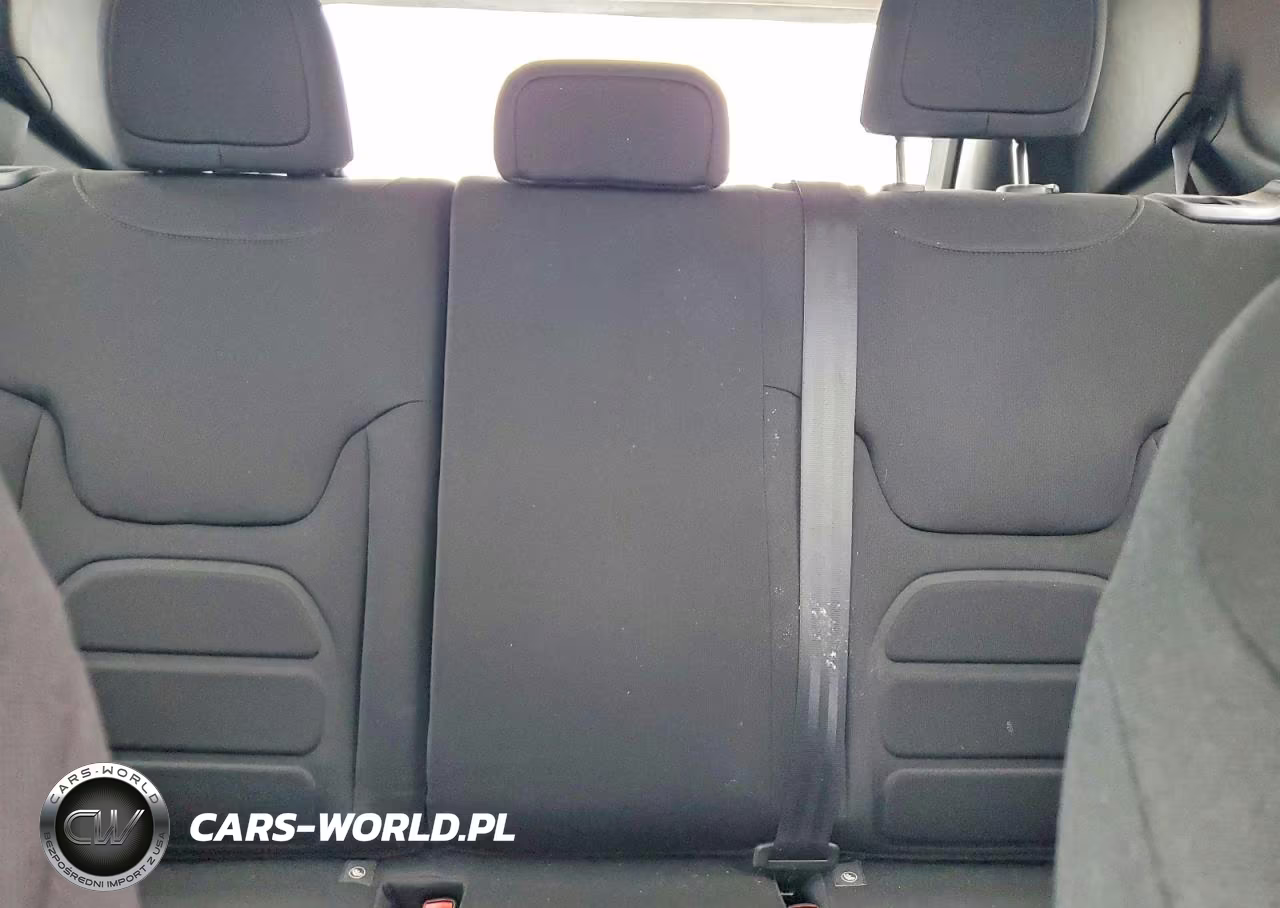 2021 Jeep Renegade Latitude VIN:ZACNJDBB8MPM43907 - 10