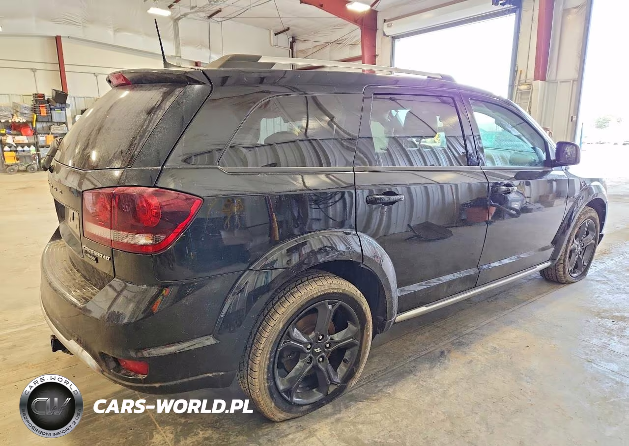 2018 Dodge Journey Crossroad VIN:3C4PDDGG9JT430322 - 3