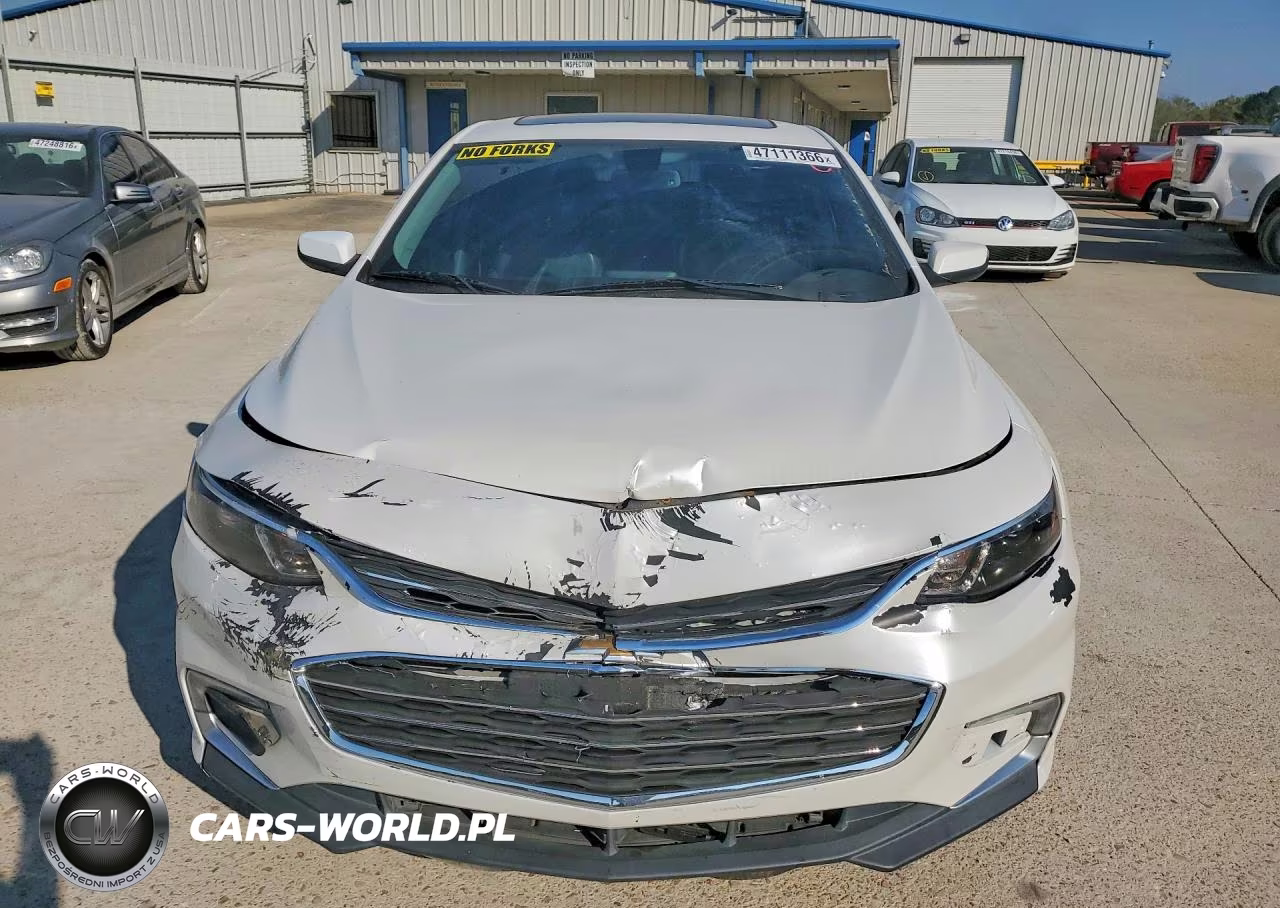 2018 Chevrolet Malibu Premier VIN:1G1ZE5SX3JF101640 - 5