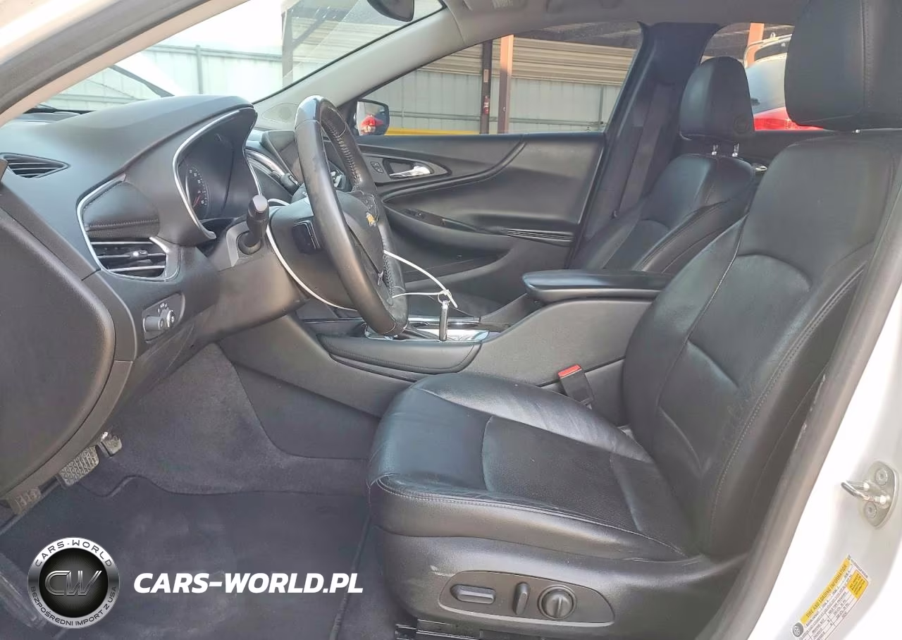 2018 Chevrolet Malibu Premier VIN:1G1ZE5SX3JF101640 - 7