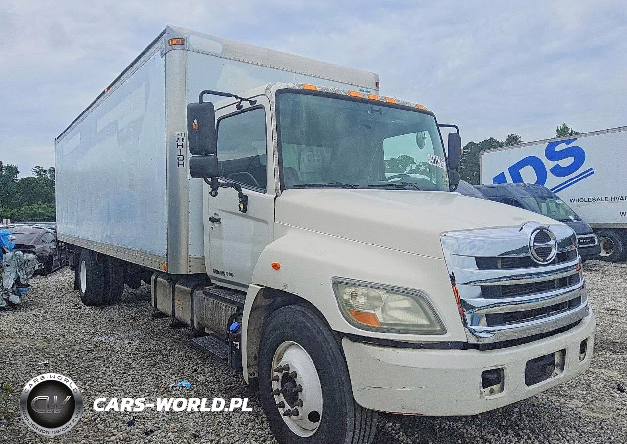 2012 Hino 338 Box Truck