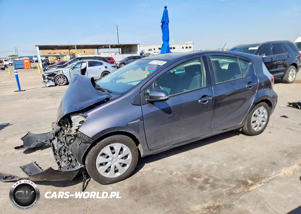 2013 Toyota Prius C Two