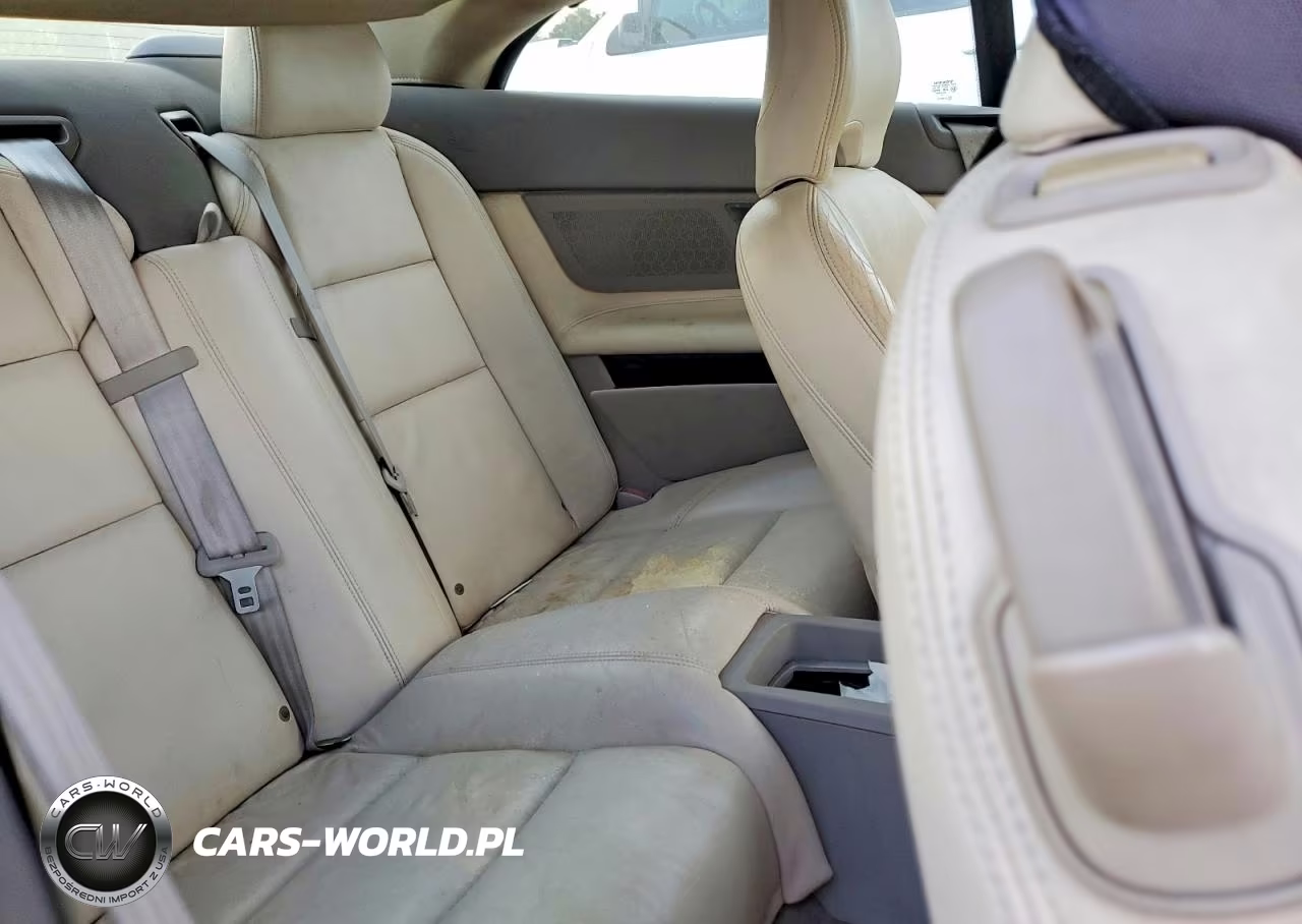 2011 Volvo C70 T5 VIN:YV1672MC3AJ093298 - 10