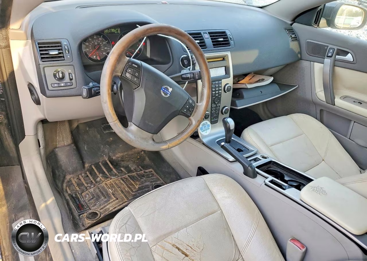 2011 Volvo C70 T5 VIN:YV1672MC3AJ093298 - 8