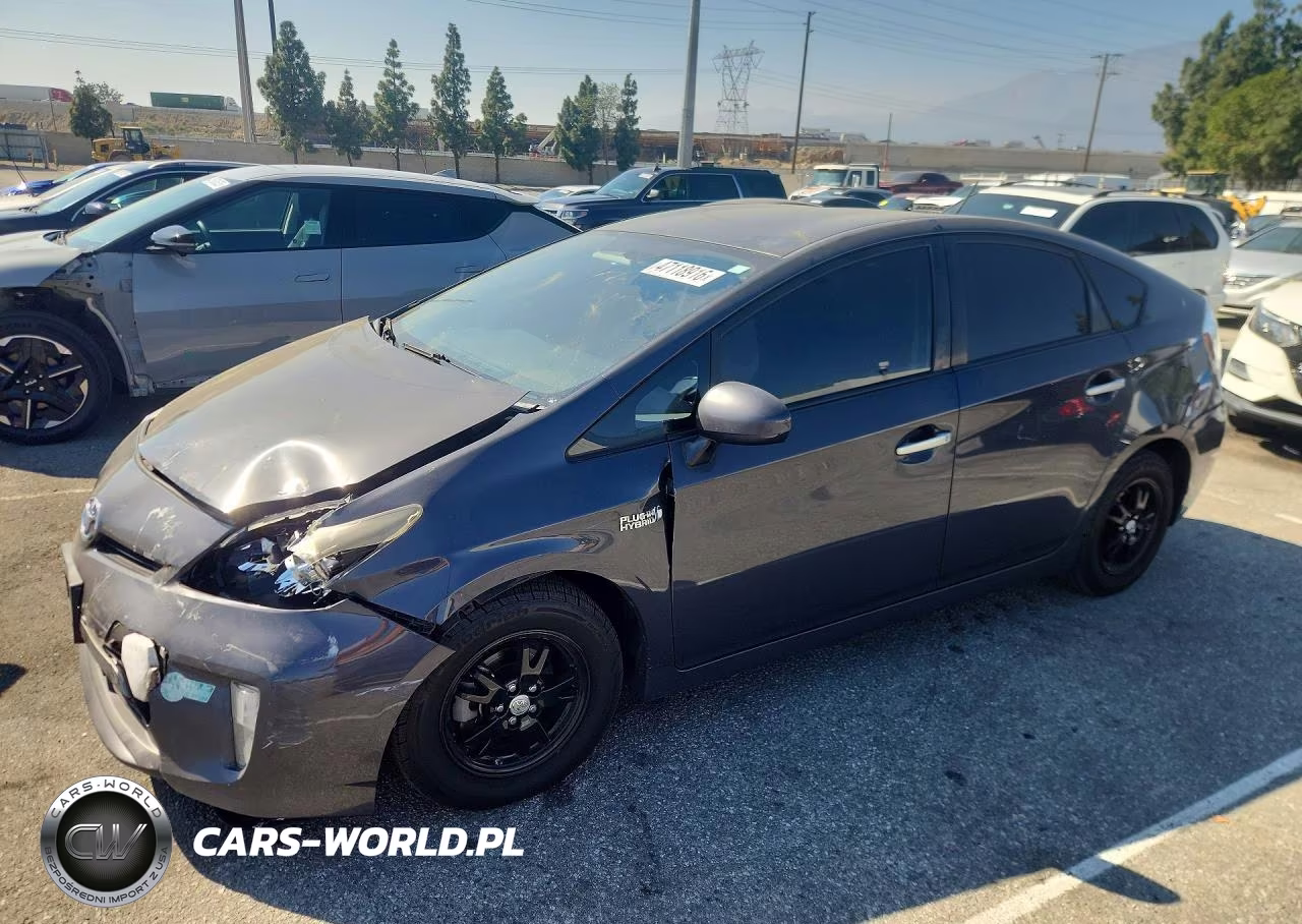 2013 Toyota Prius Plug-In Hybrid Base