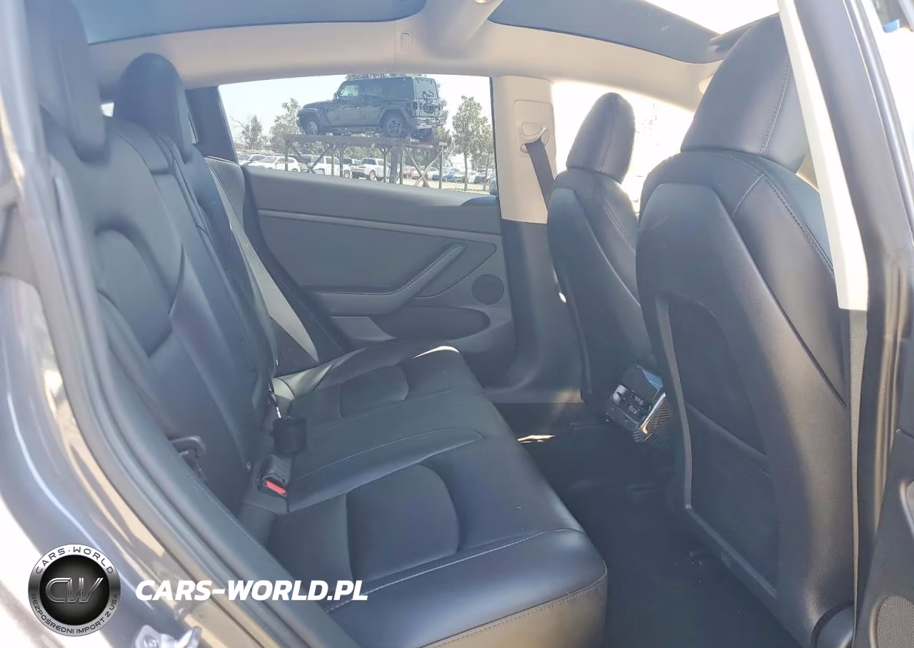 2023 Tesla Model 3 VIN:5YJ3E1EA0PF647533 - 10