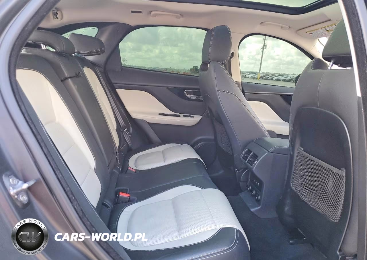 2018 Jaguar F-Pace R - Sport VIN:SADCL2GX5JA294627 - 10