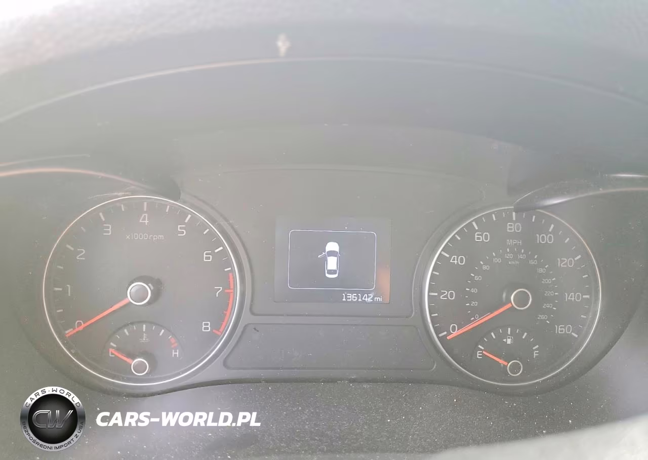 2018 Kia Optima S VIN:5XXGT4L36JG244836 - 9