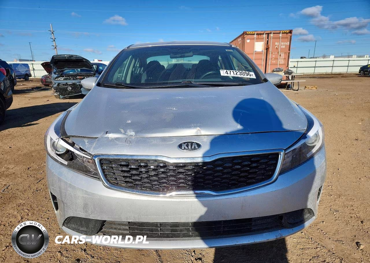 2018 Kia Forte Lx VIN:3KPFK4A71JE278857 - 5