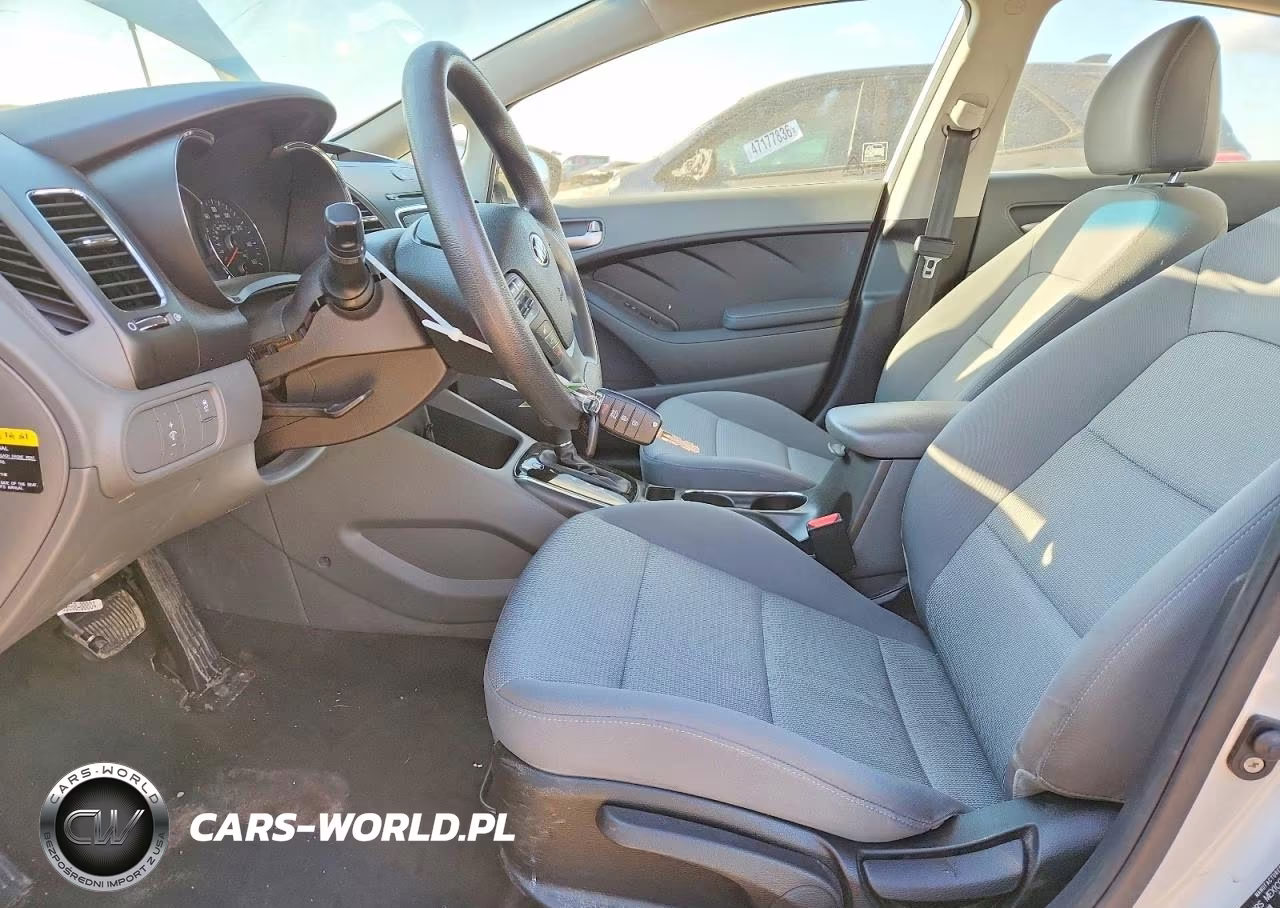 2018 Kia Forte Lx VIN:3KPFK4A71JE278857 - 7