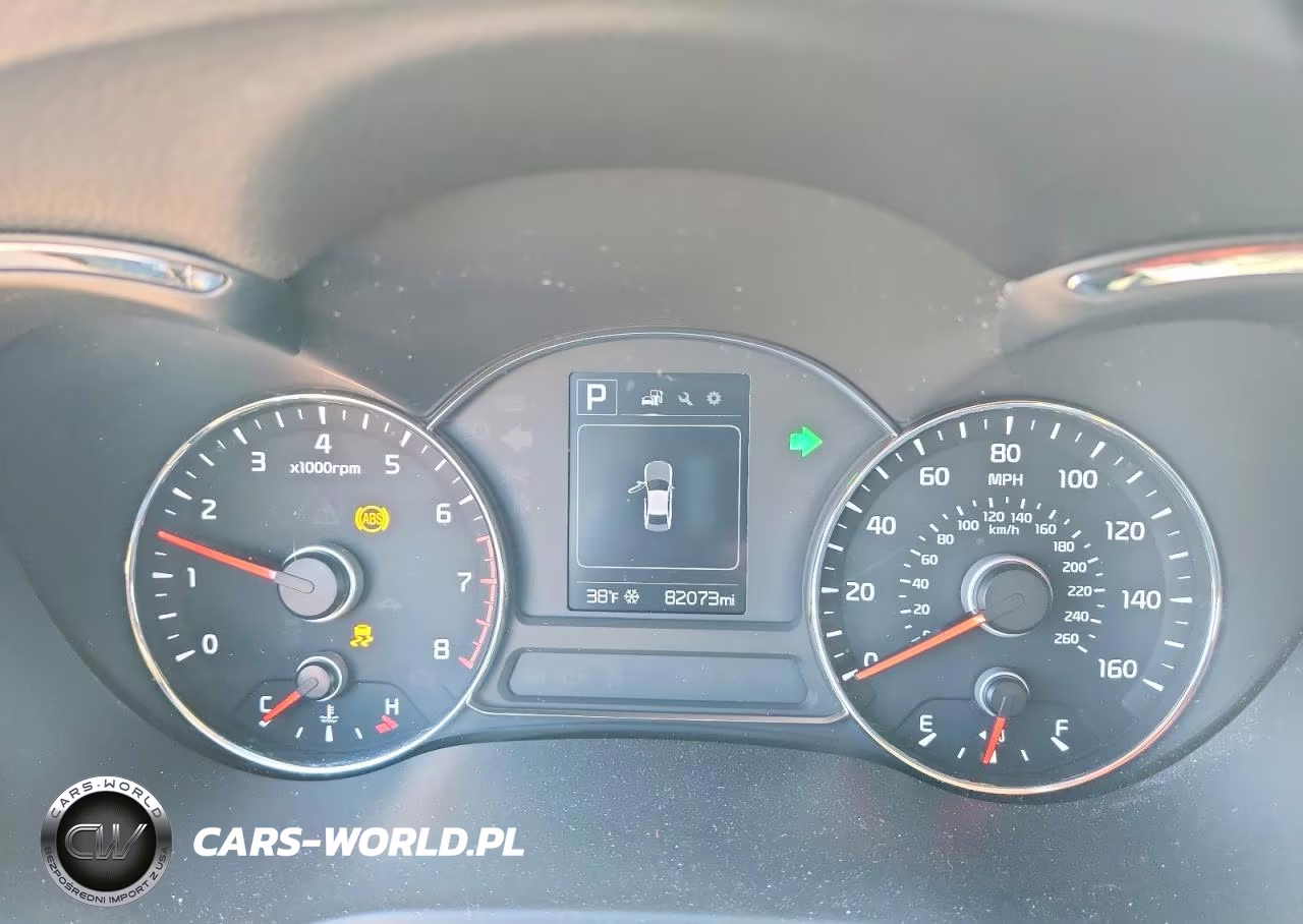 2018 Kia Forte Lx VIN:3KPFK4A71JE278857 - 9