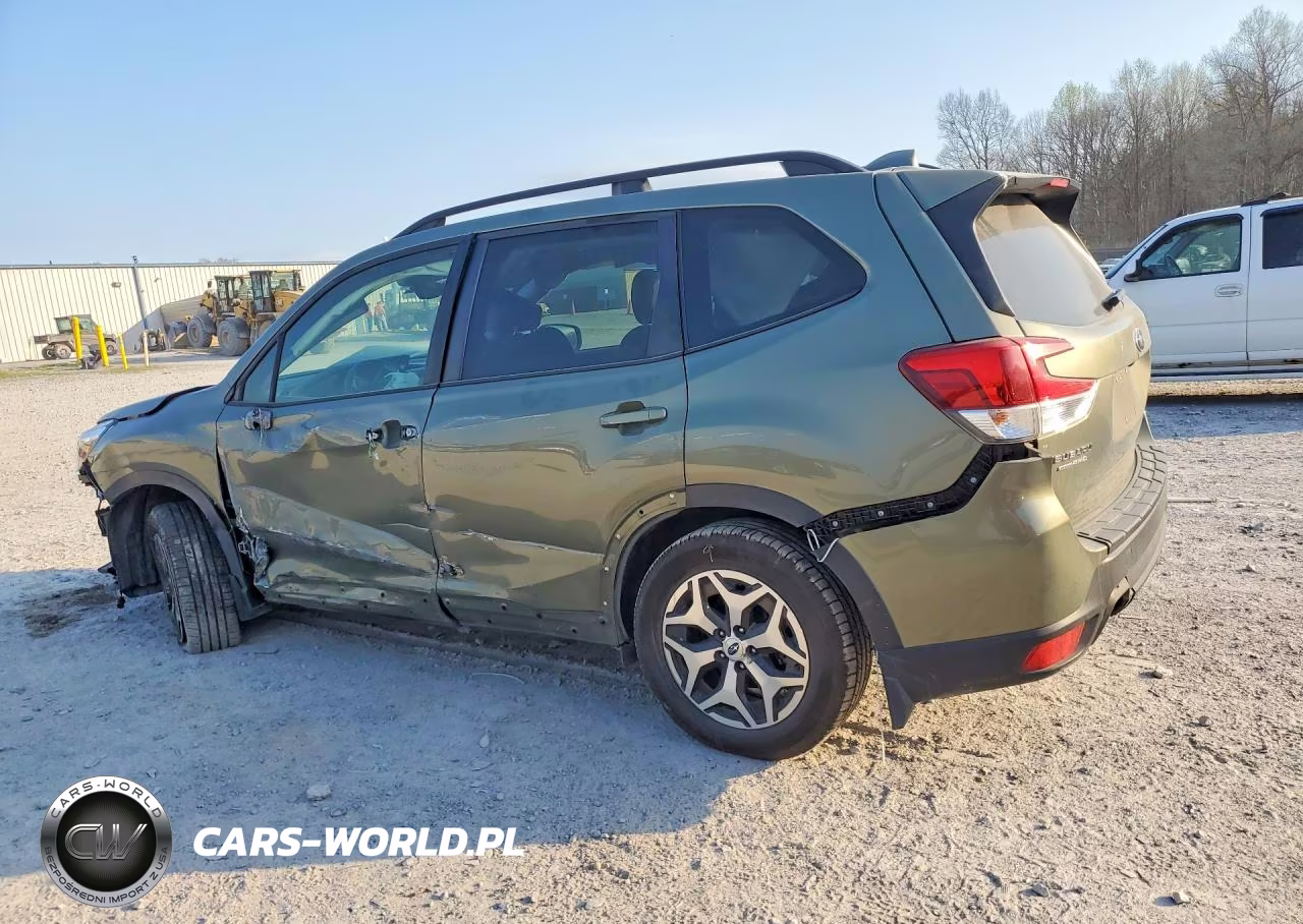 2021 Subaru Forester Premium VIN:JF2SKAFC3MH527288 - 2