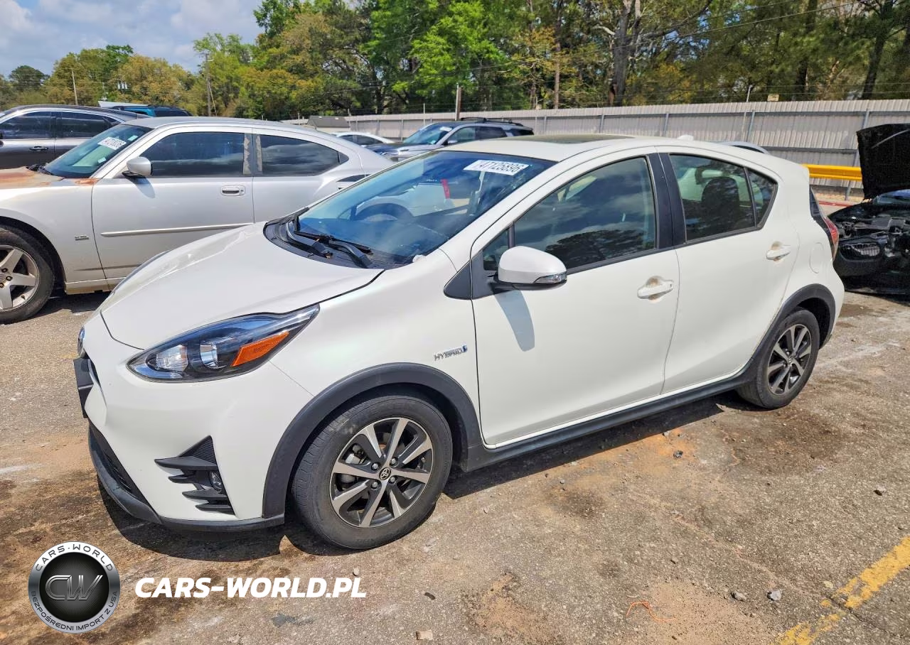 2018 Toyota Prius C Four