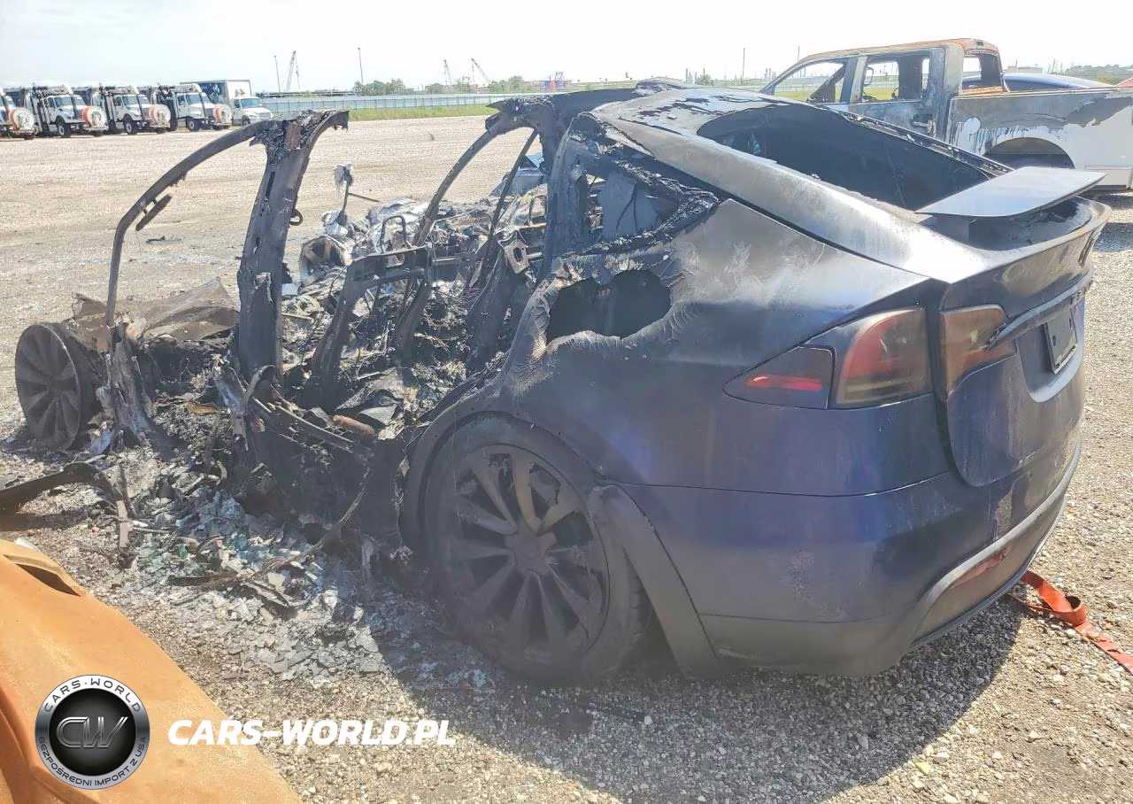 2022 Tesla Model X VIN:7SAXCBE62NF352829 - 2