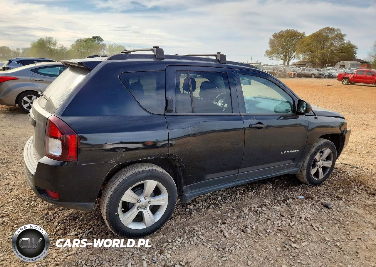 2016 Jeep Compass Sport VIN:1C4NJCBA4GD525589 - 3