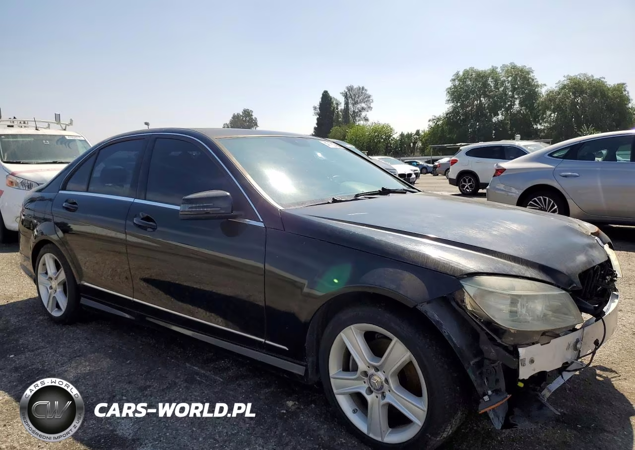 2011 Mercedes-Benz C 300 VIN:WDDGF5EB1BA424133 - 4