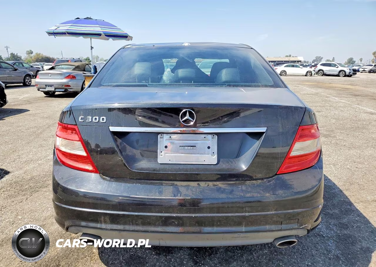 2011 Mercedes-Benz C 300 VIN:WDDGF5EB1BA424133 - 6