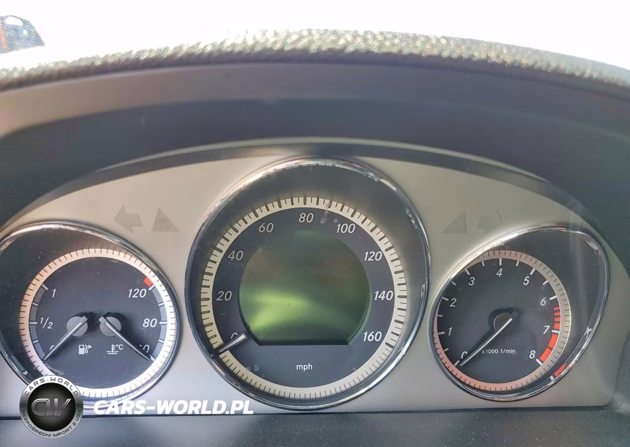 2011 Mercedes-Benz C 300 VIN:WDDGF5EB1BA424133 - 9