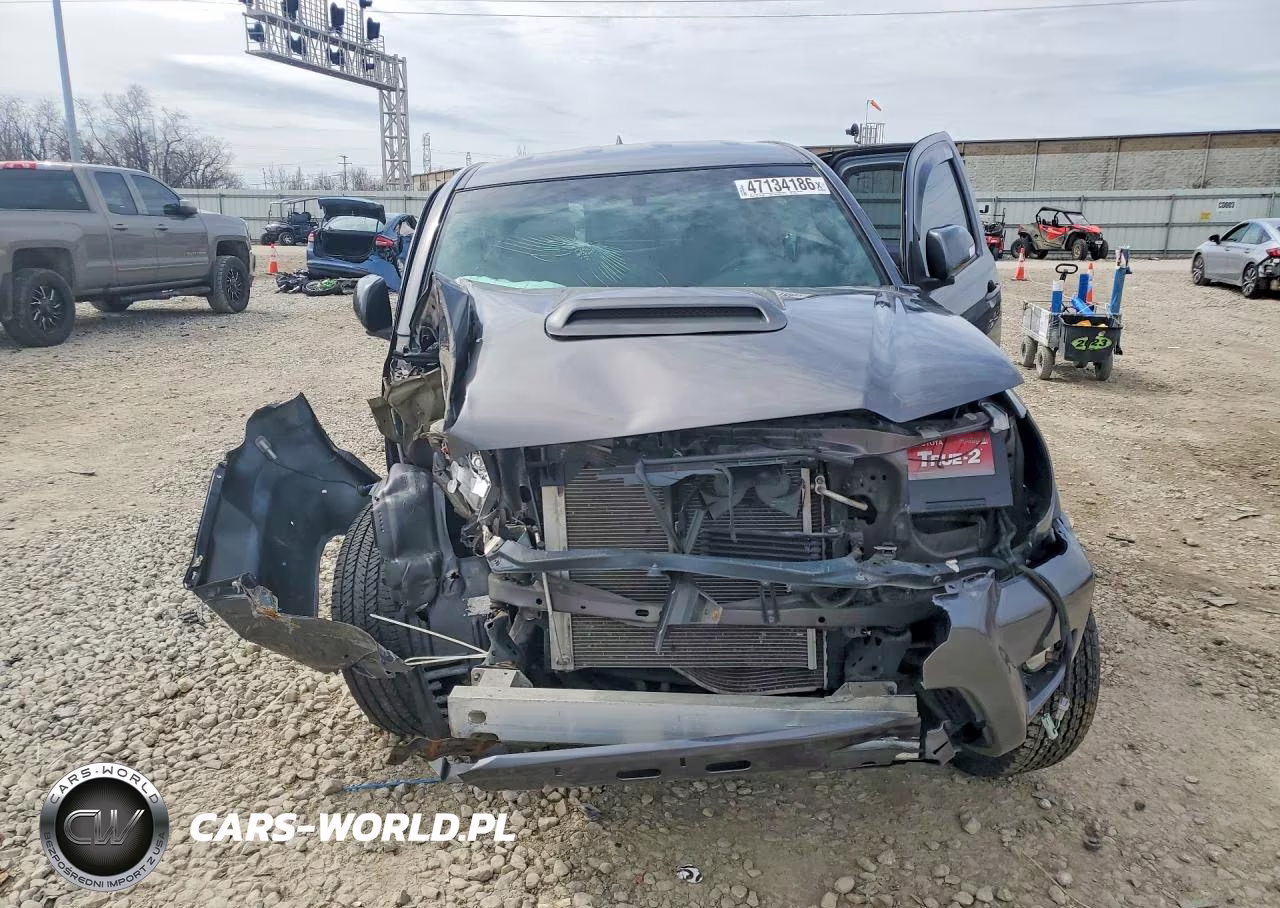 2015 Toyota Tacoma V6 VIN:5TFUU4EN0FX132743 - 5