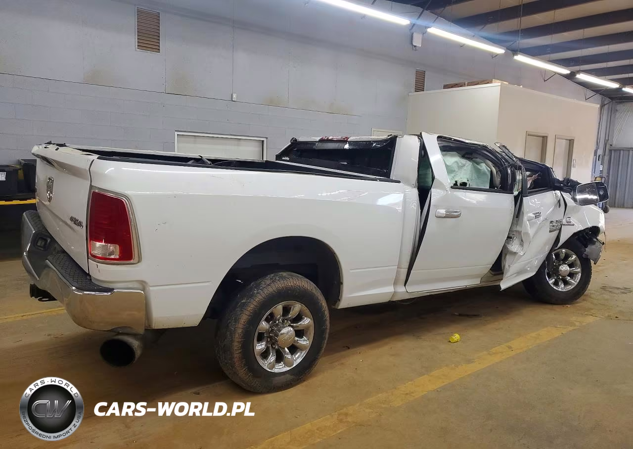 2013 Ram 2500 Laramie VIN:3C6UR5FL7DG516936 - 3