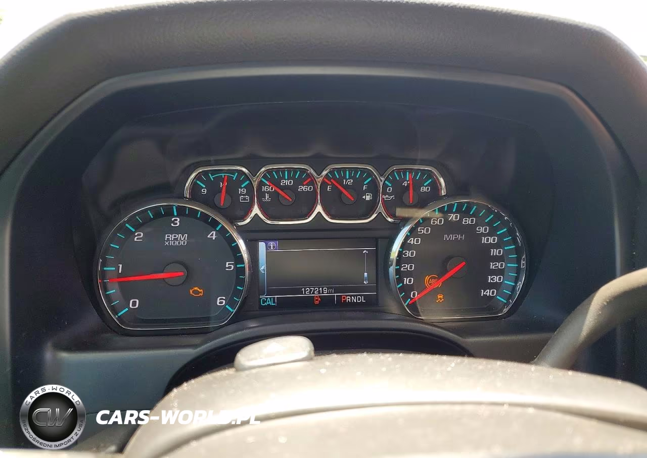 2018 Chevrolet Silverado K1500 Lt VIN:3GCUKREC3JG220040 - 9