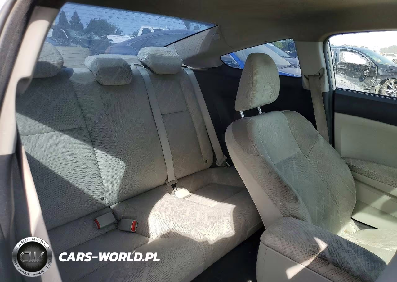 2012 Honda Civic Lx VIN:2HGFG3B52CH555002 - 10