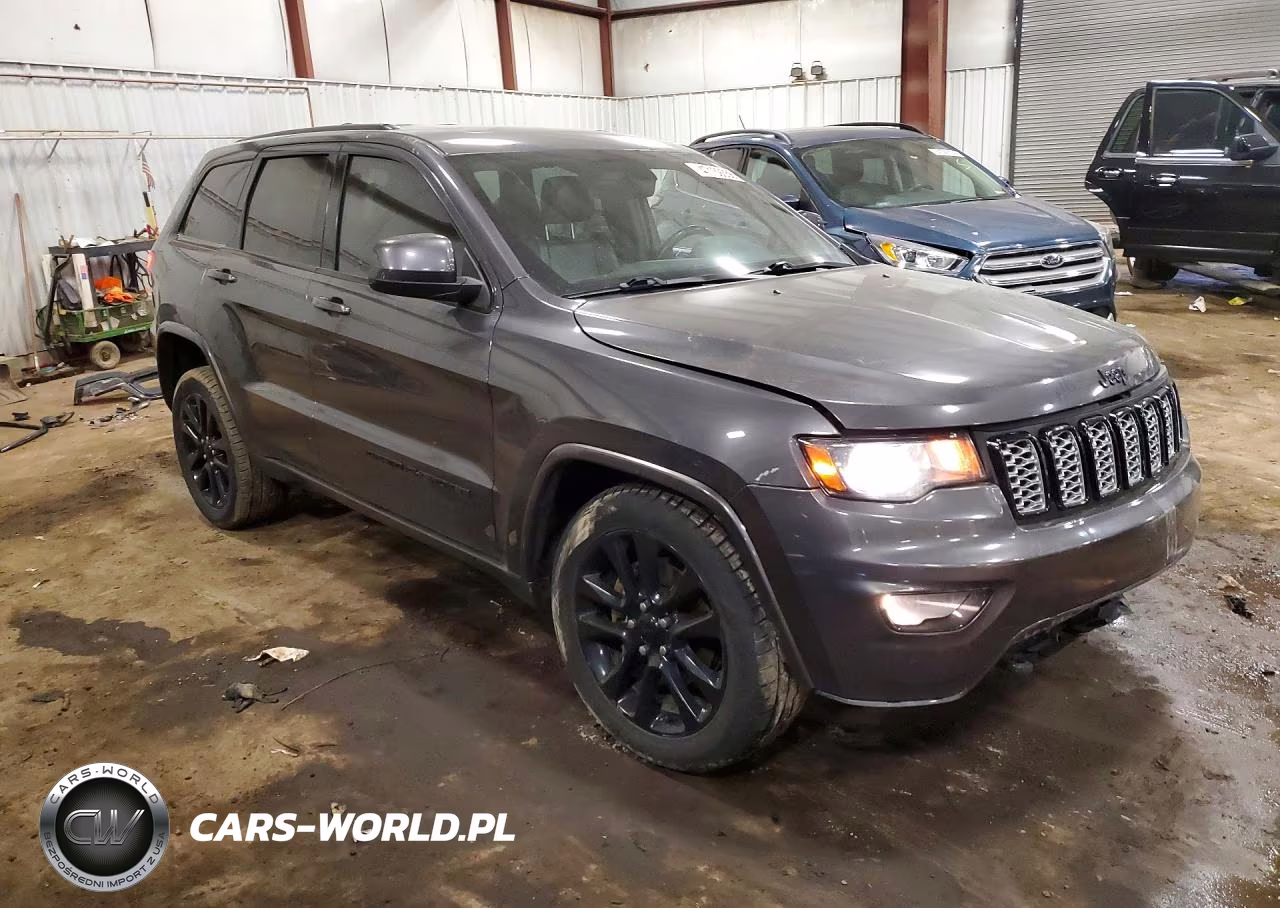 2017 Jeep Grand Cherokee Laredo VIN:1C4RJFAG3HC840206 - 4