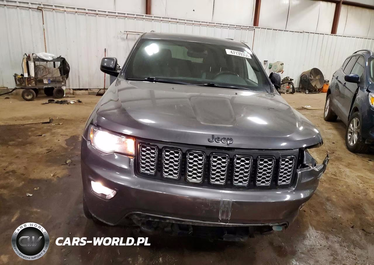 2017 Jeep Grand Cherokee Laredo VIN:1C4RJFAG3HC840206 - 5