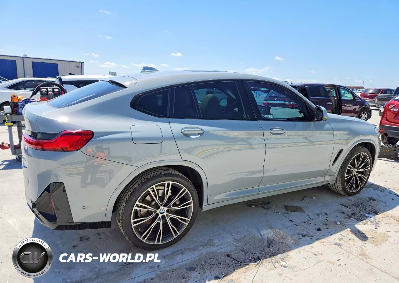 2024 BMW X4 xDrive30I VIN:5UX33DT05R9U36292 - 3