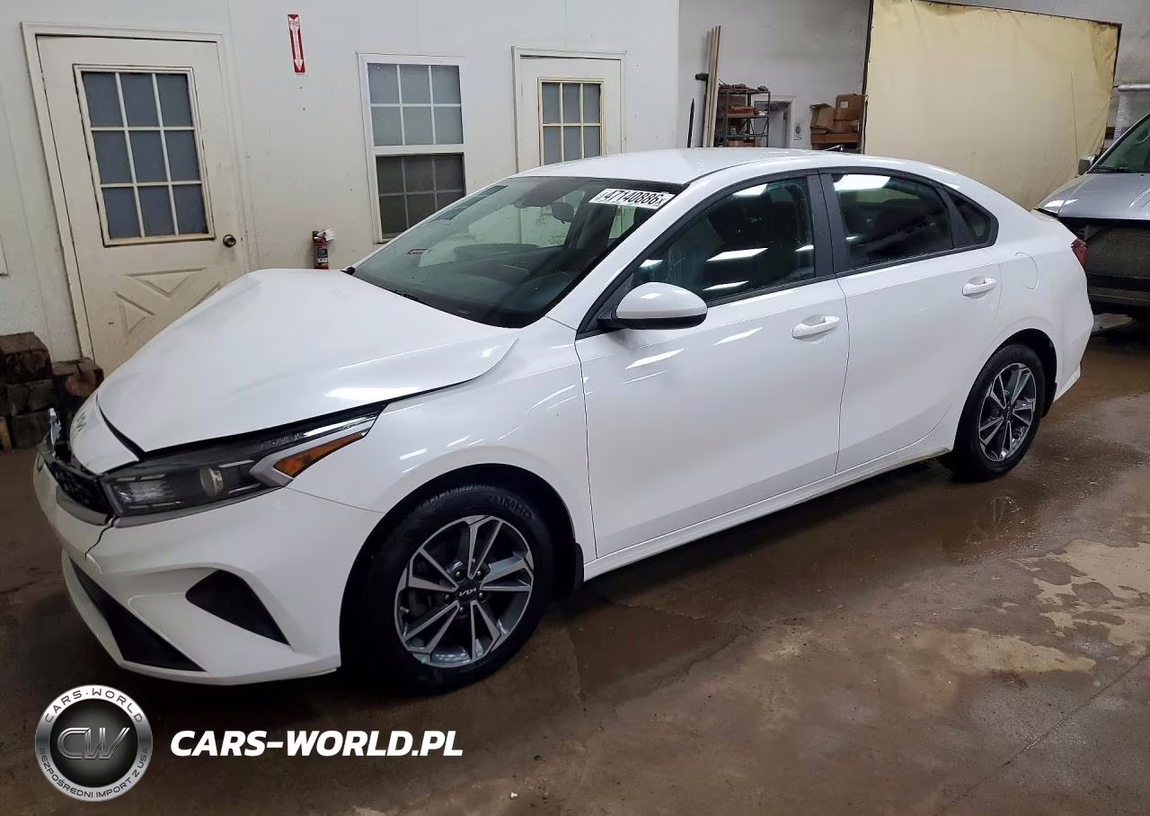 2024 Kia Forte Lxs – zdjęcie 1 z 13