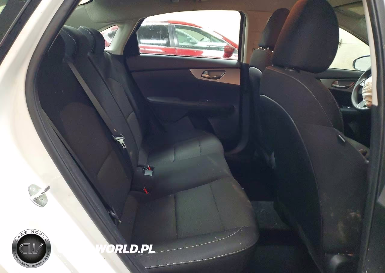 2024 Kia Forte Lxs VIN:3KPF24AD4RE702887 - 10