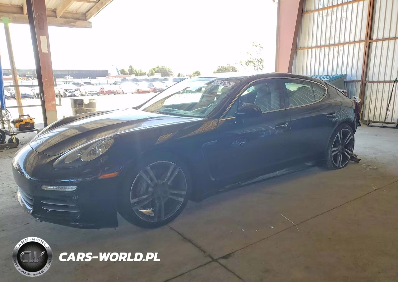 2015 Porsche Panamera S