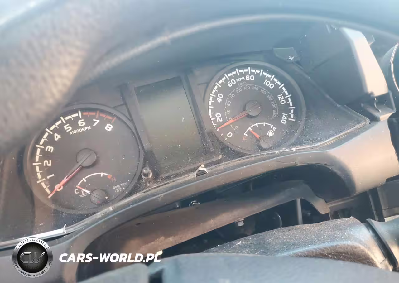 2019 Toyota Tacoma VIN:3TMCZ5AN0KM204940 - 9
