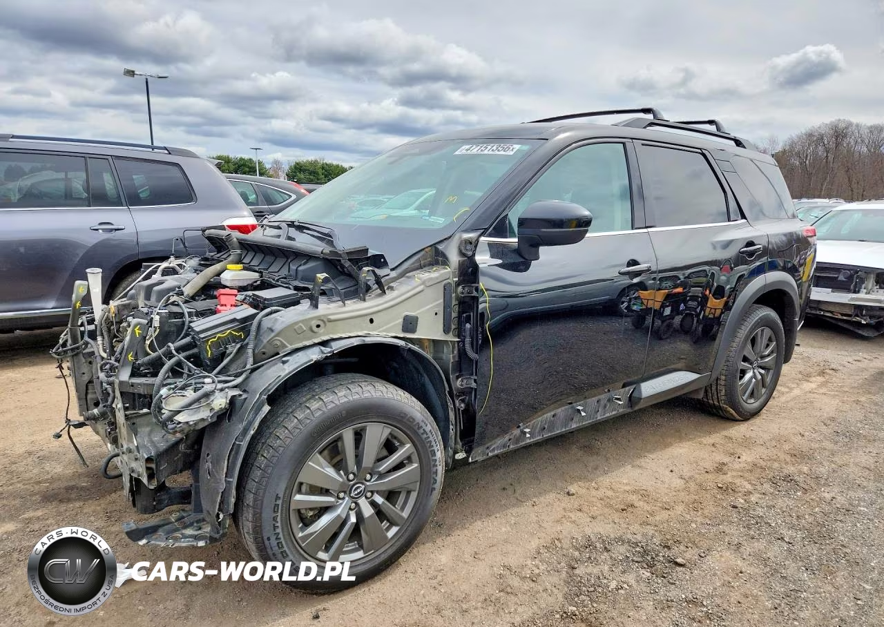 2022 Nissan Pathfinder Sv