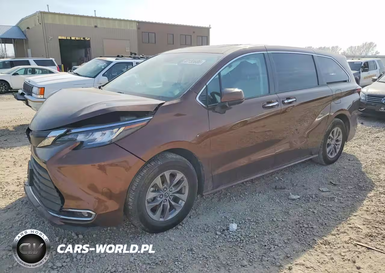 2023 Toyota Sienna Xle 7-Passenger