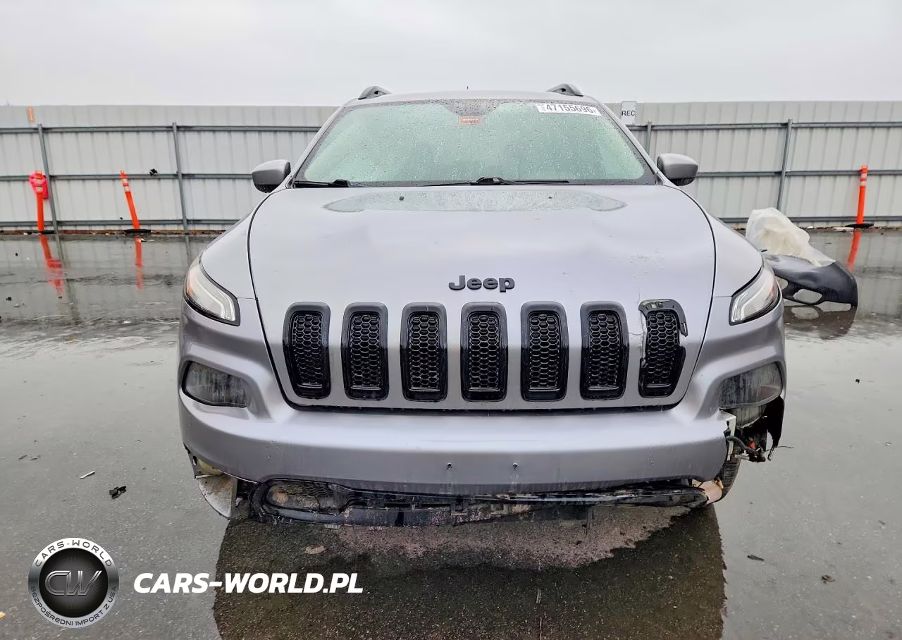 2015 Jeep Cherokee Latitude VIN:1C4PJMCS3FW769629 - 5