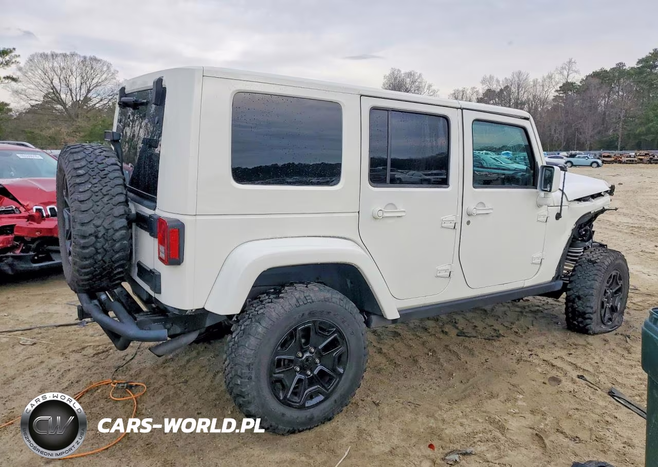 2010 Jeep Wrangler Unlimited Sport VIN:1J4HA3H18AL102817 - 3